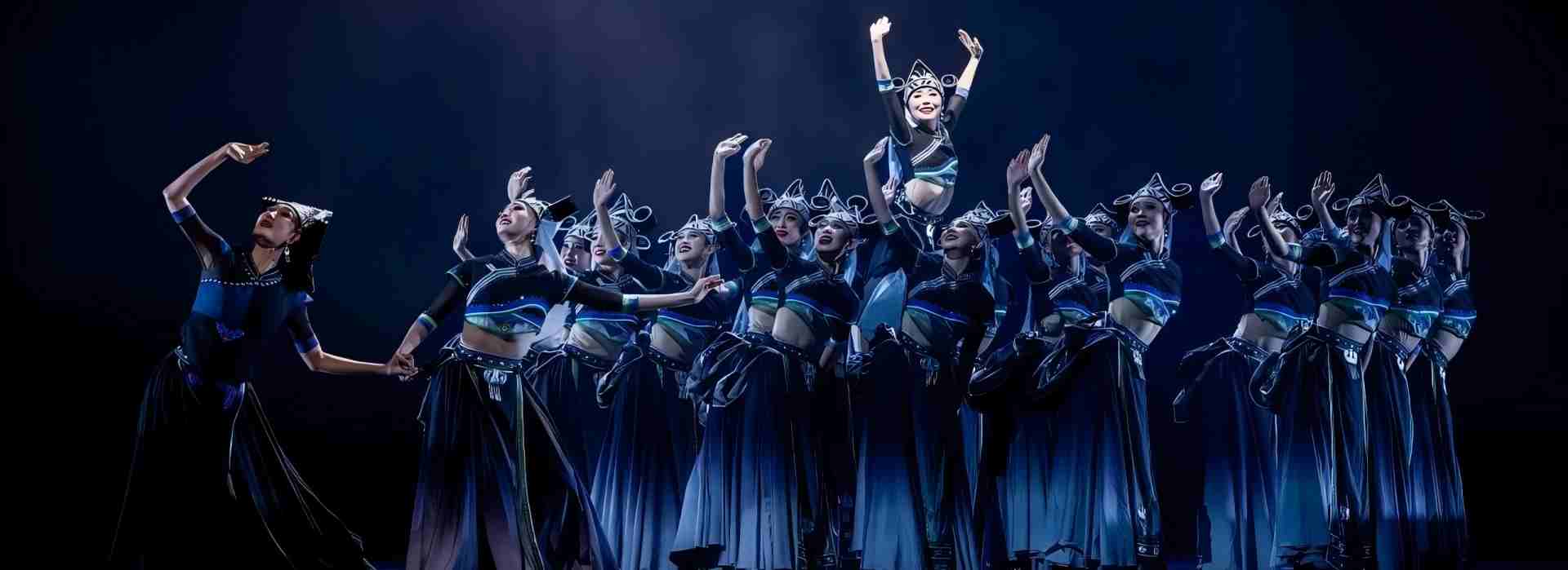 365英国上市集团